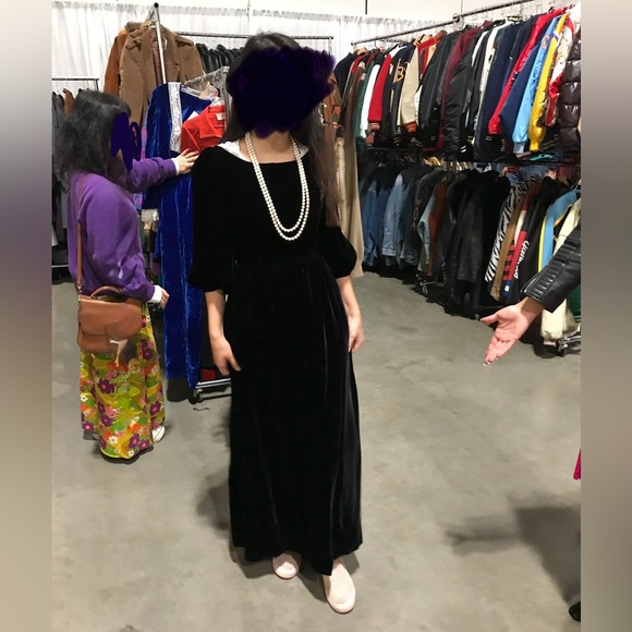 Black Velvet Gothic Maxi Dress - Picture 10 of 13